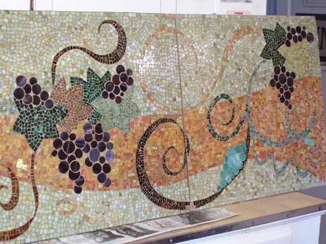 grapes, leaves wine table mosaic design